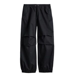 H & M black wide leg baggy parachute pants oversized cinch waist , pockets